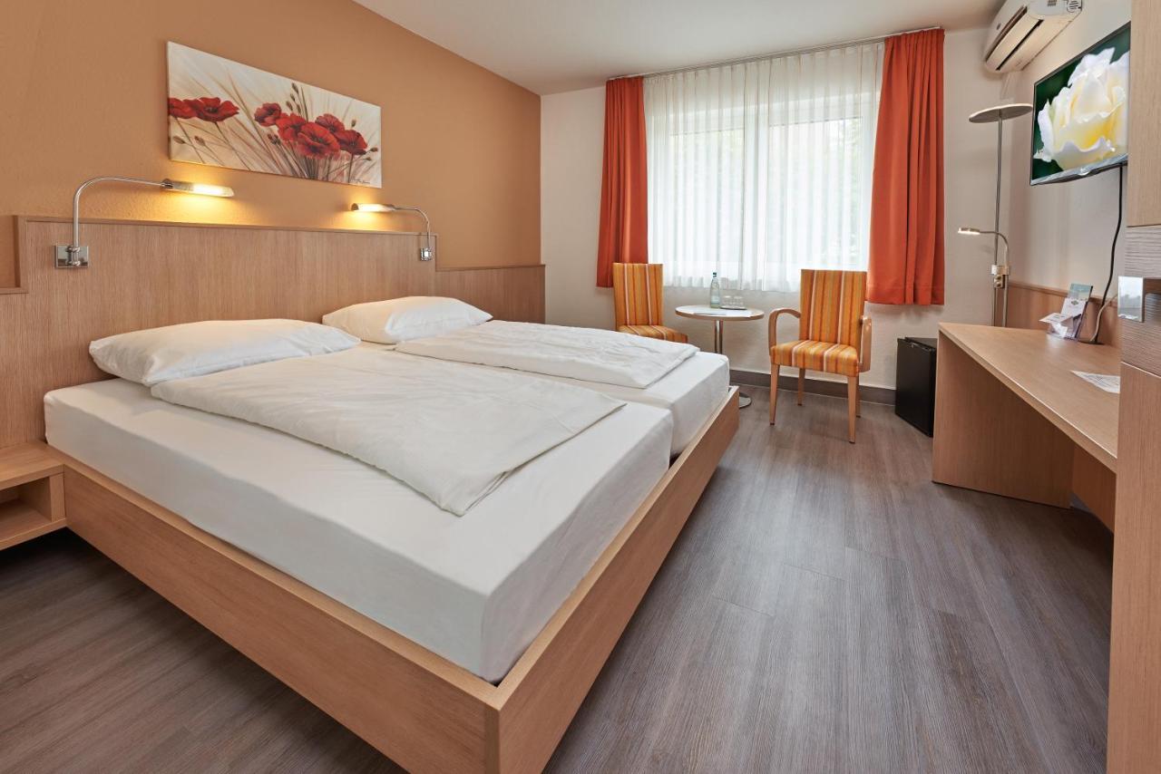 Hotel Touristik Neuenburg am Rhein Luaran gambar